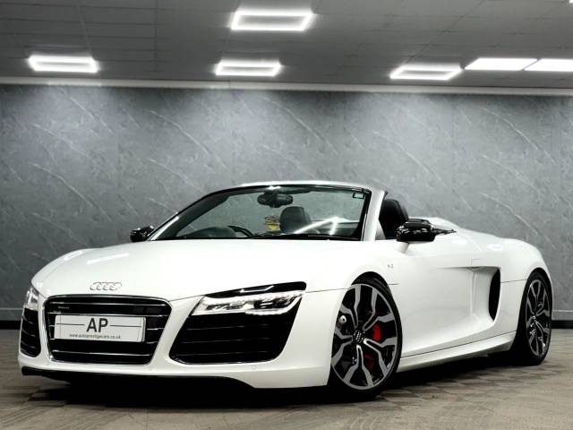 Audi R8 5.2 FSI V10 Quattro 2dr S Tronic AKRAPOVIC | NITRON COILOVERS Convertible Petrol White