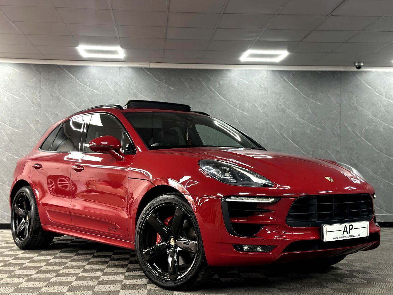2016 Porsche Macan