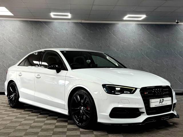 2015 Audi S3 2.0 TFSI S Tronic quattro Euro 6 (s/s) 4dr (Nav) TOP SPEC | IMMACULATE