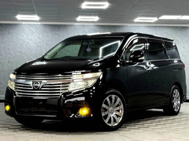 Nissan Elgrand 2.5 XTRONIC CVT AUTOMATIC 8 SEATER MPV Petrol Black