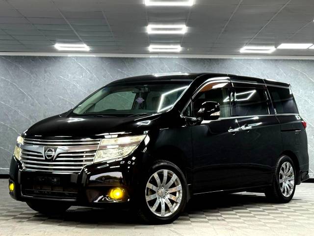 2011 Nissan Elgrand 2.5 XTRONIC CVT AUTOMATIC 8 SEATER