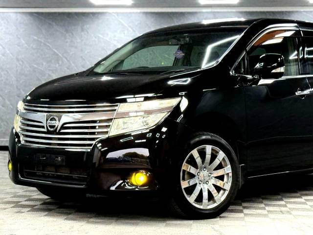 2011 Nissan Elgrand 2.5 XTRONIC CVT AUTOMATIC 8 SEATER