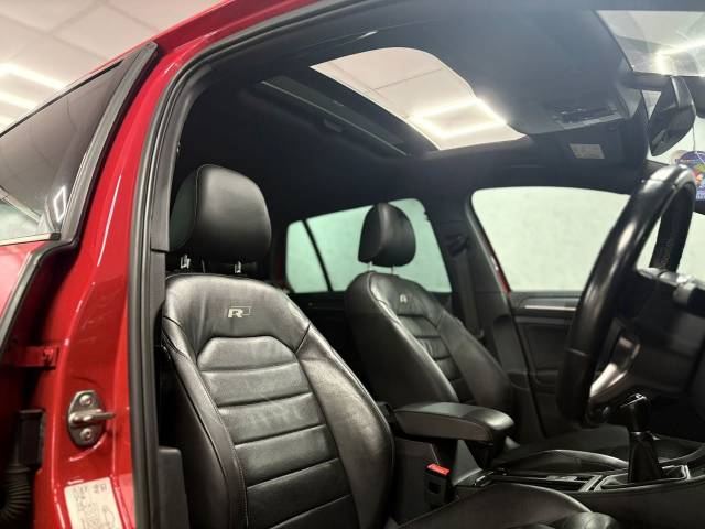 2016 Volkswagen Golf 2.0 TDI R-Line Edition 5dr