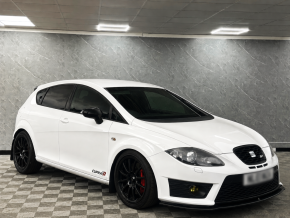 SEAT LEON at Autoprestige Cars Bradford