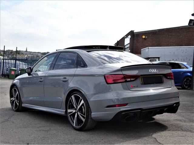 2017 Audi RS3 2.5 TFSI Quattro S Tronic SALOON MASSIVE SPEC NARDO GREY 67 DESIGN PACK CERAMIC BRAKES