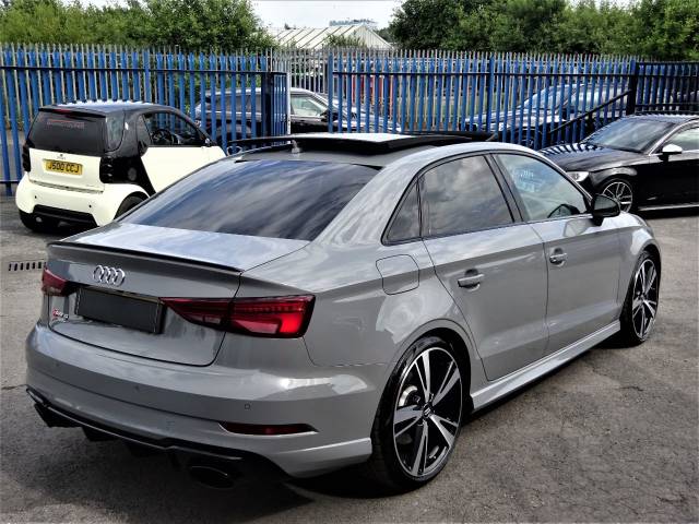 2017 Audi RS3 2.5 TFSI Quattro S Tronic SALOON MASSIVE SPEC NARDO GREY 67 DESIGN PACK CERAMIC BRAKES