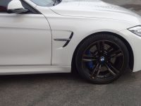 BMW M3 3.0 M3 4dr DCT HUGH SPEC 1 OWNER FROM NEW MINERAL WHITE Saloon Petrol White