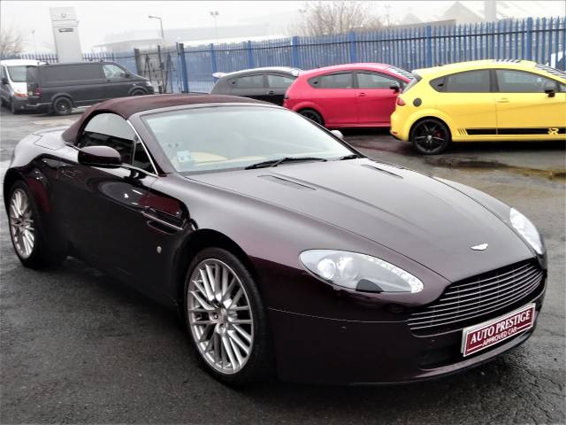 2009 Aston Martin V8 Vantage 4.7 VANTAGE LOW MILEAGE ROADSTER CONVERTIBLE