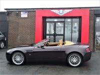 Aston Martin V8 Vantage 4.7 VANTAGE LOW MILEAGE ROADSTER CONVERTIBLE Convertible Petrol Red