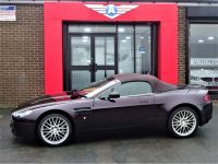 Aston Martin V8 Vantage 4.7 VANTAGE LOW MILEAGE ROADSTER CONVERTIBLE Convertible Petrol Red