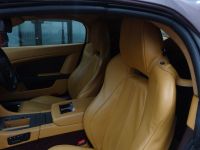 Aston Martin V8 Vantage 4.7 VANTAGE LOW MILEAGE ROADSTER CONVERTIBLE Convertible Petrol Red